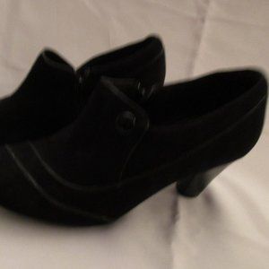 Clarks Bendables Bootie - Size 7